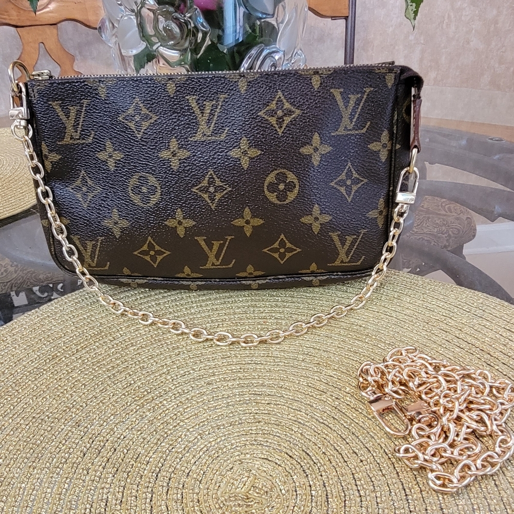 Louis Vuitton Pochette Accessories, bag purse Authentic. With 2 shoulder straps.